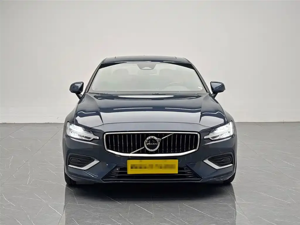 Volvo S60 — фото 6