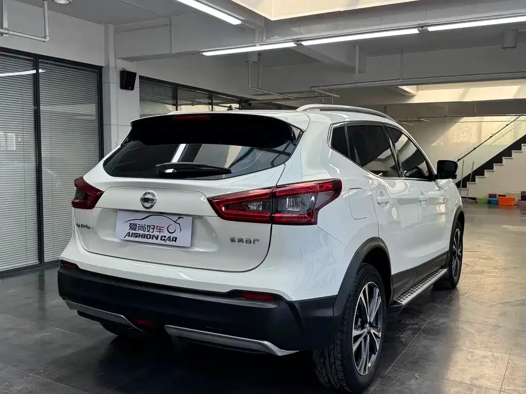 Nissan Qashqai — фото 4