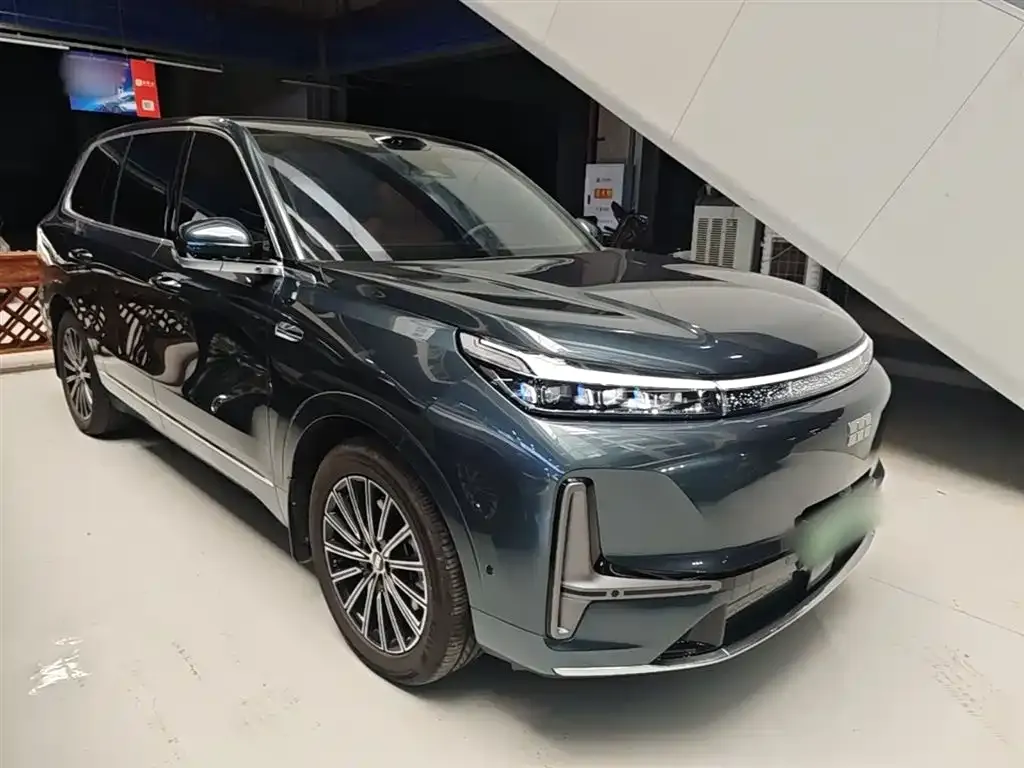 Geely Galaxy M9 — фото 3