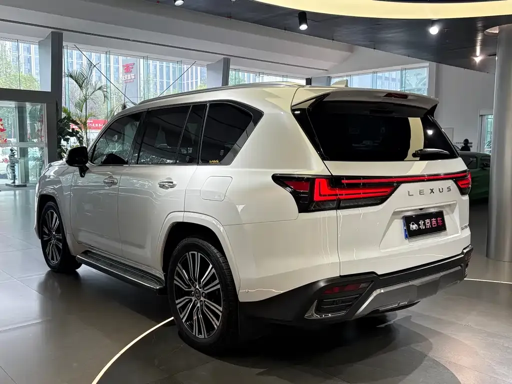 Lexus LX — фото 4