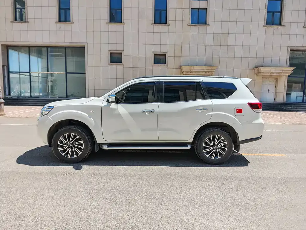 Nissan Terra — фото 2