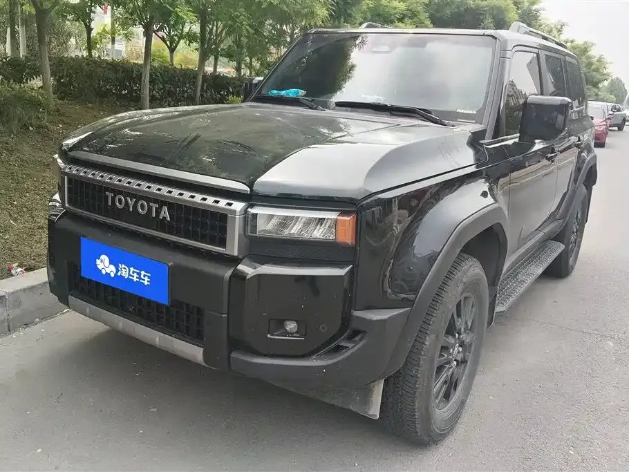 Toyota Prado — фото 1