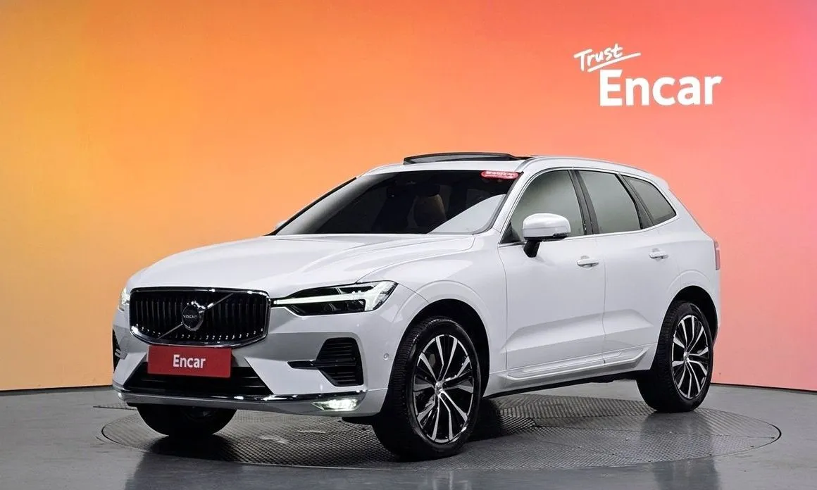 Volvo XC60 — фото 1