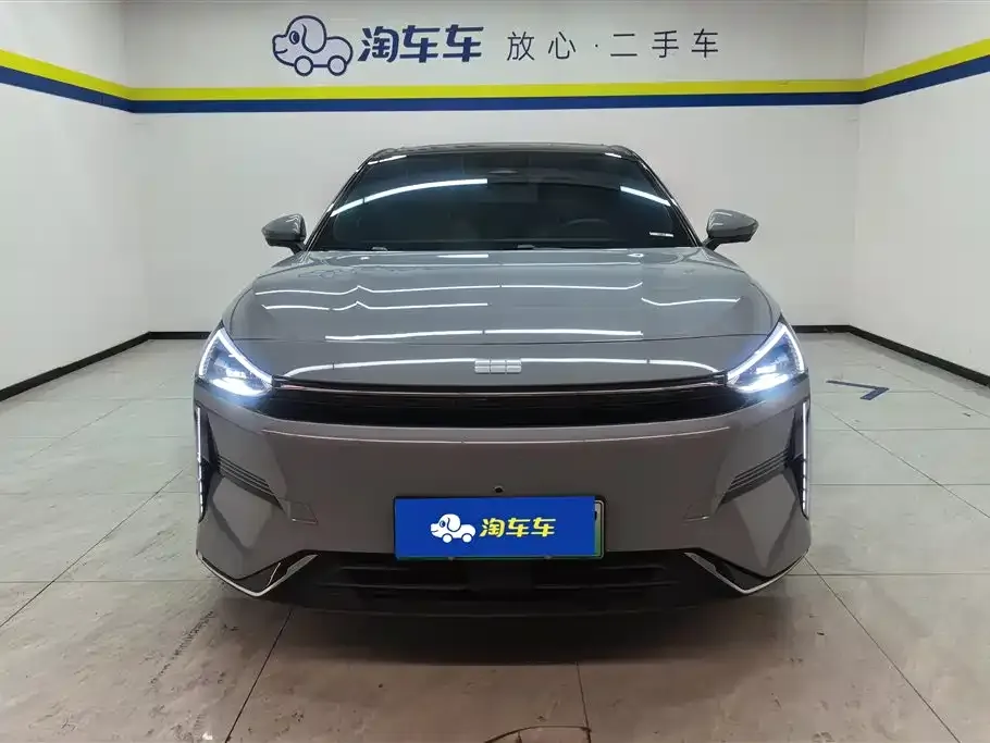 Geely Galaxy L6 — фото 3