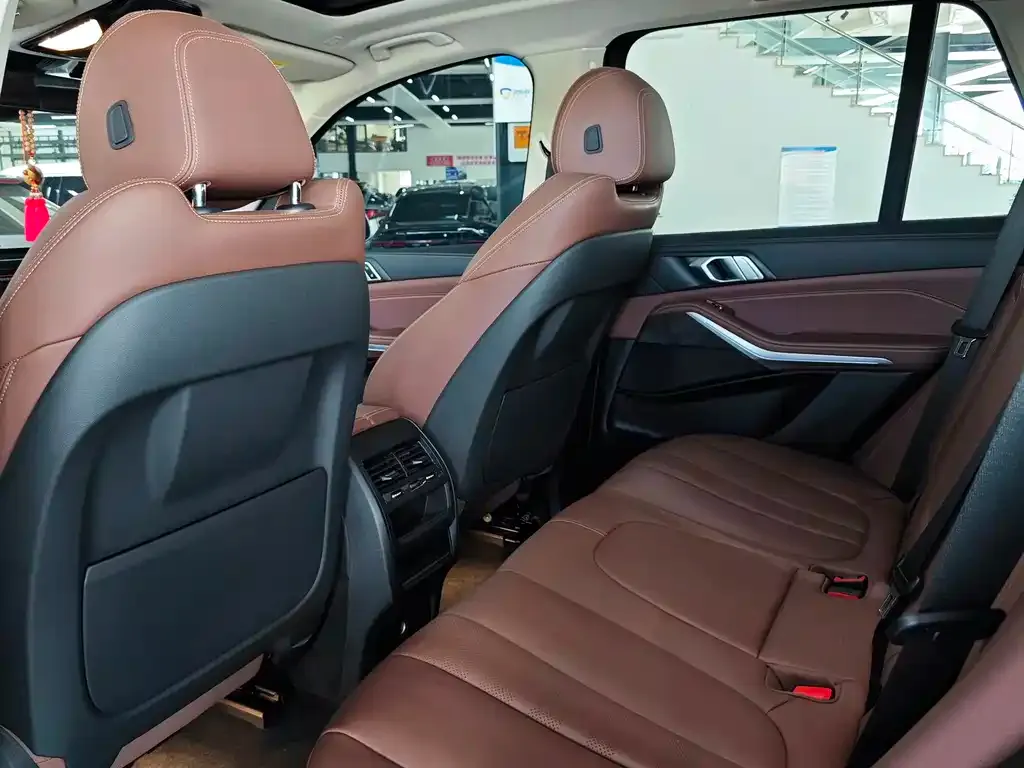 BMW X5 (Import) — фото 2