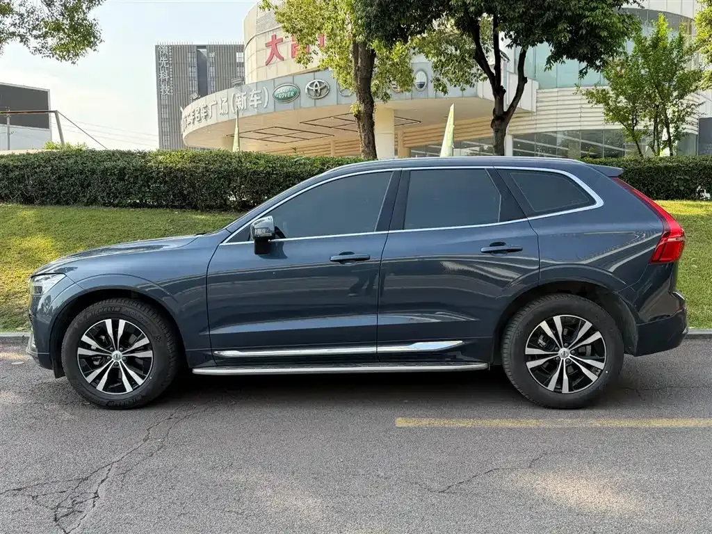 Volvo XC60 — фото 6