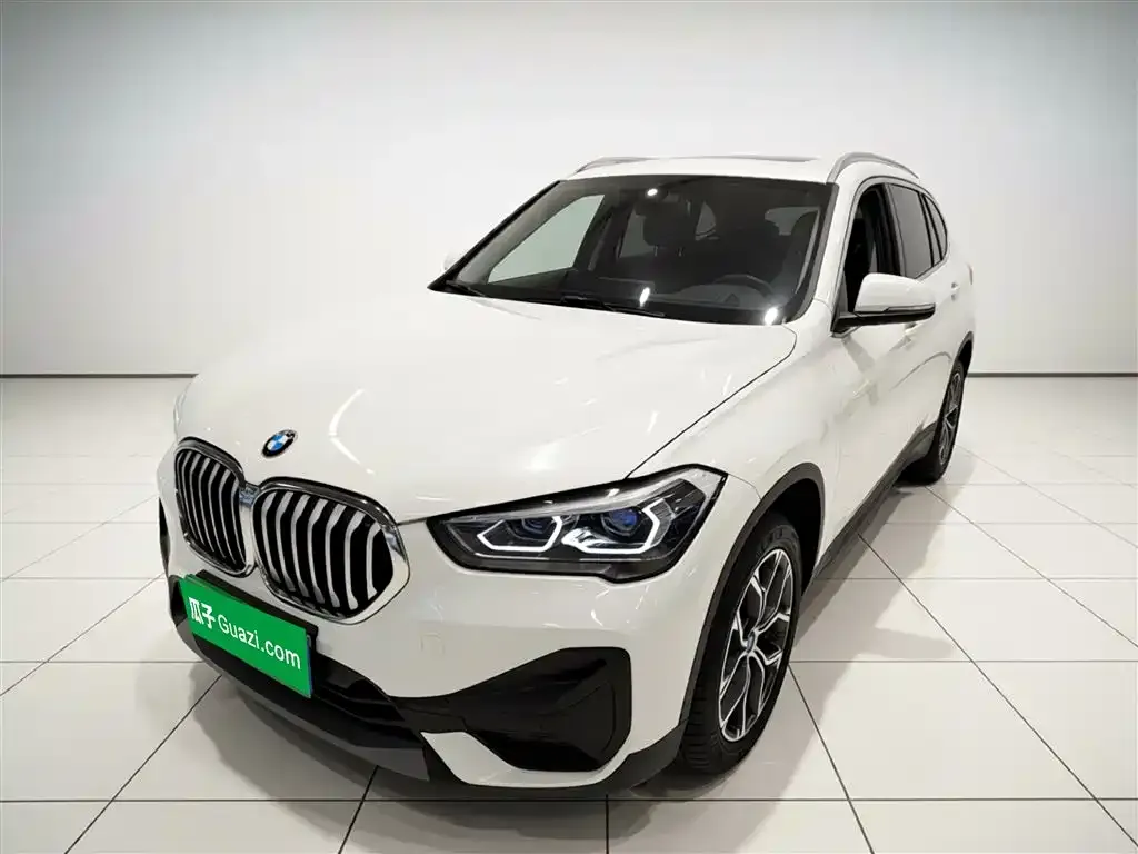 BMW X1 — фото 1