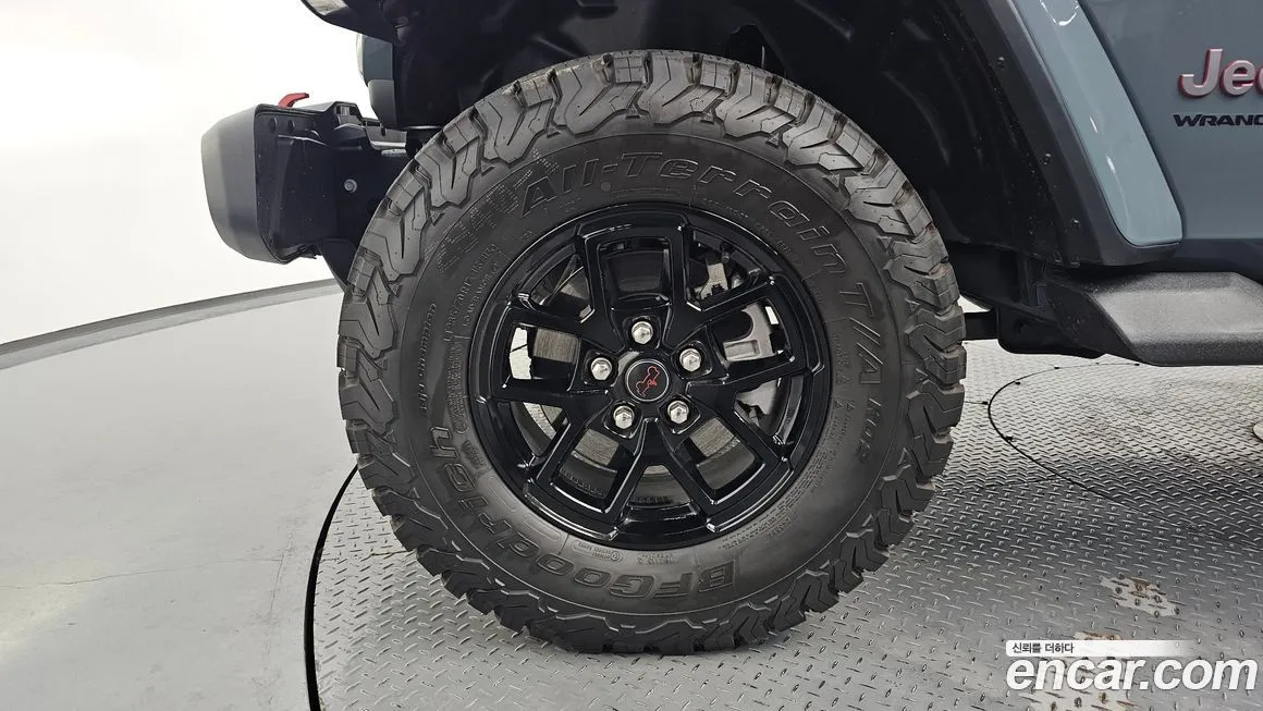 Jeep Wrangler — фото 6