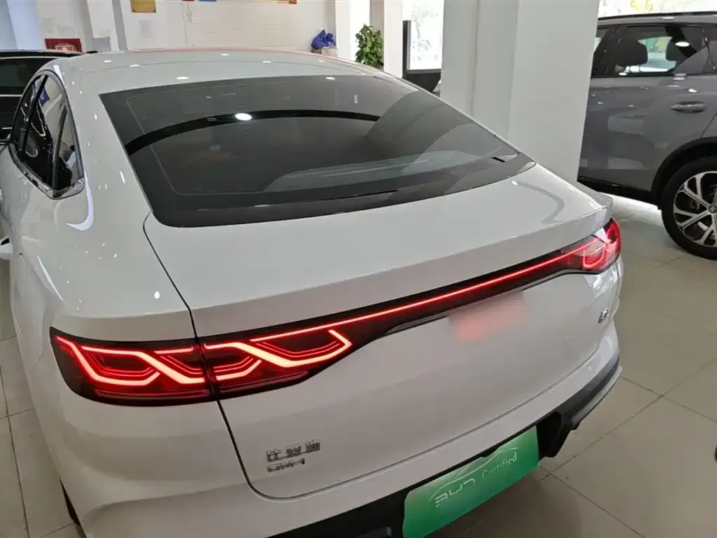 BYD Qin L — фото 4