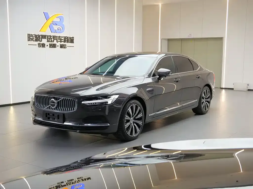 Volvo S90 — фото 1
