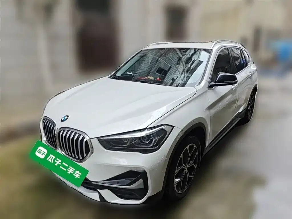 BMW X1 — фото 1
