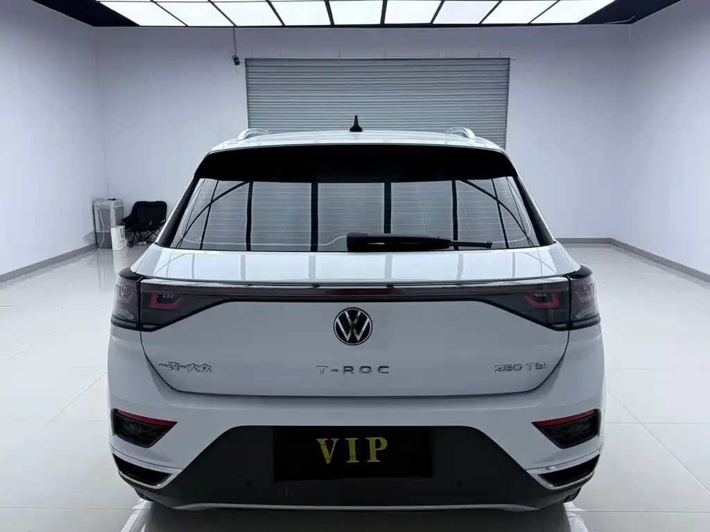 Volkswagen T-Roc — фото 2