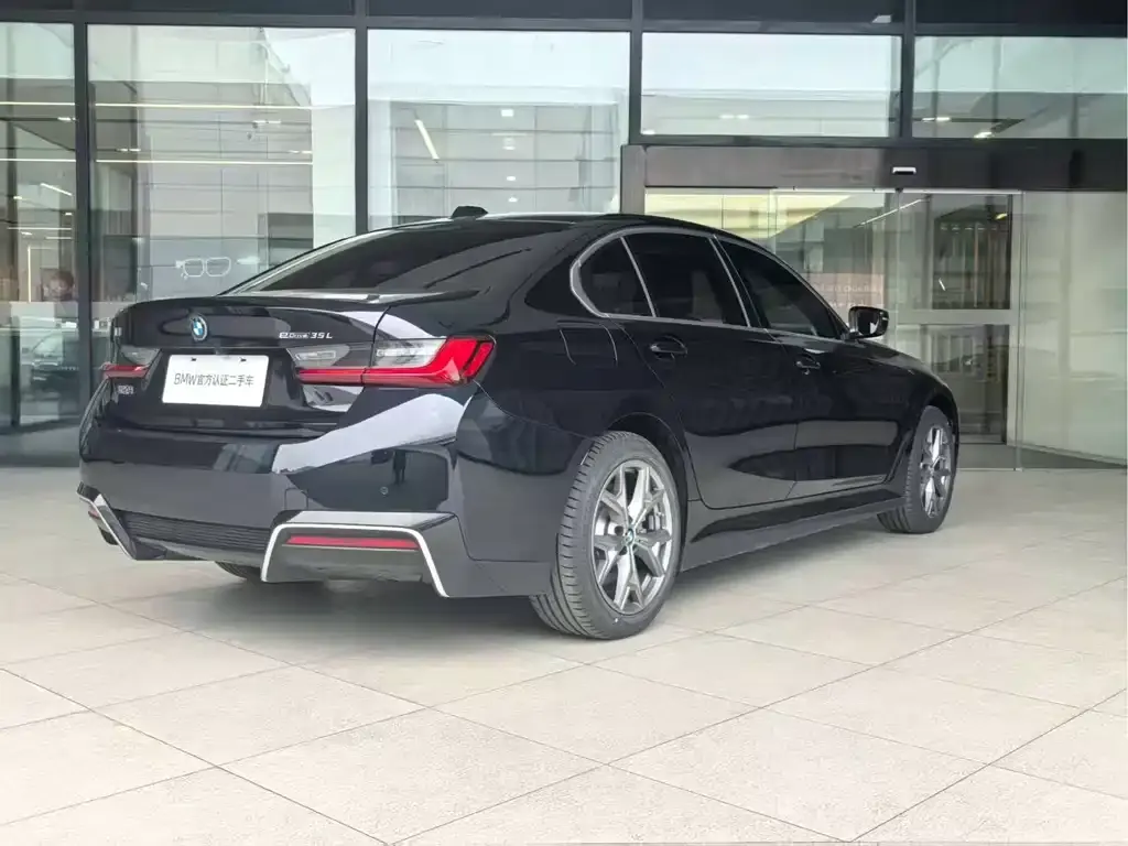BMW i3 — фото 2