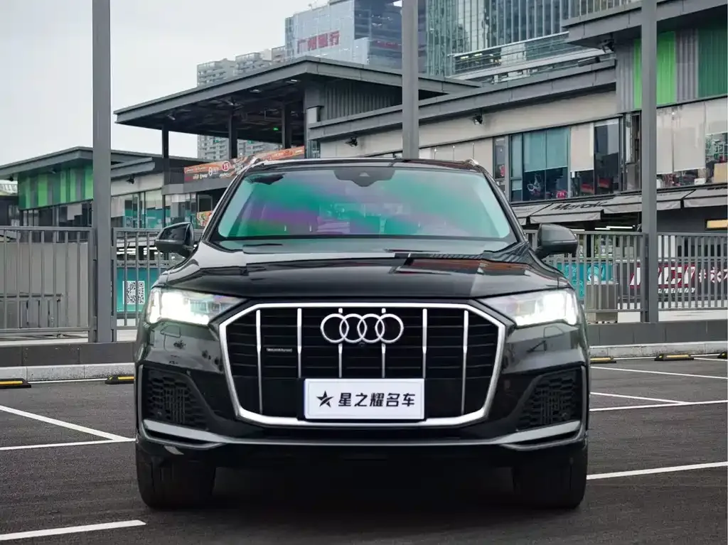 Audi Q7 — фото 7