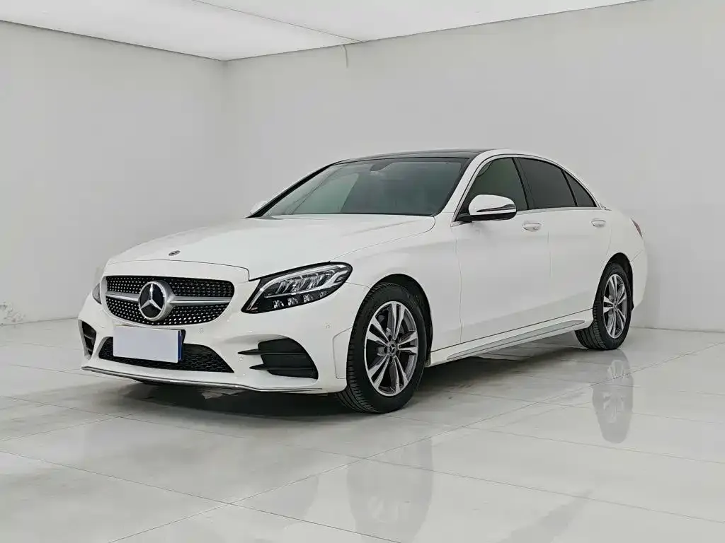 Mercedes-Benz C-Class — фото 1