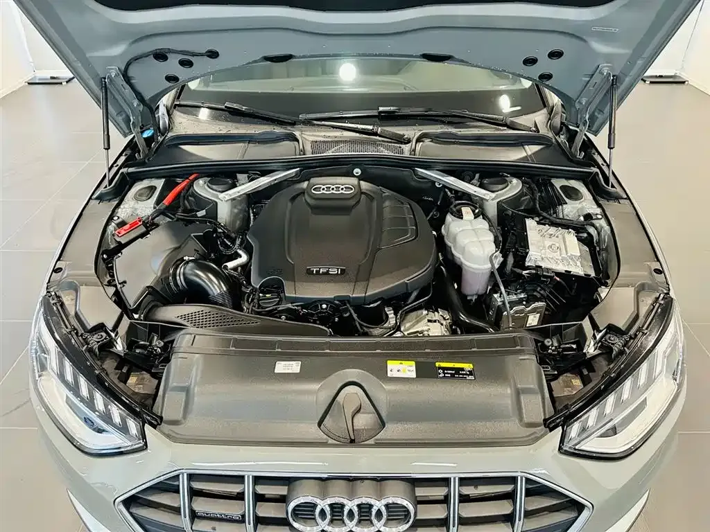 Audi A4 (Import) — фото 10
