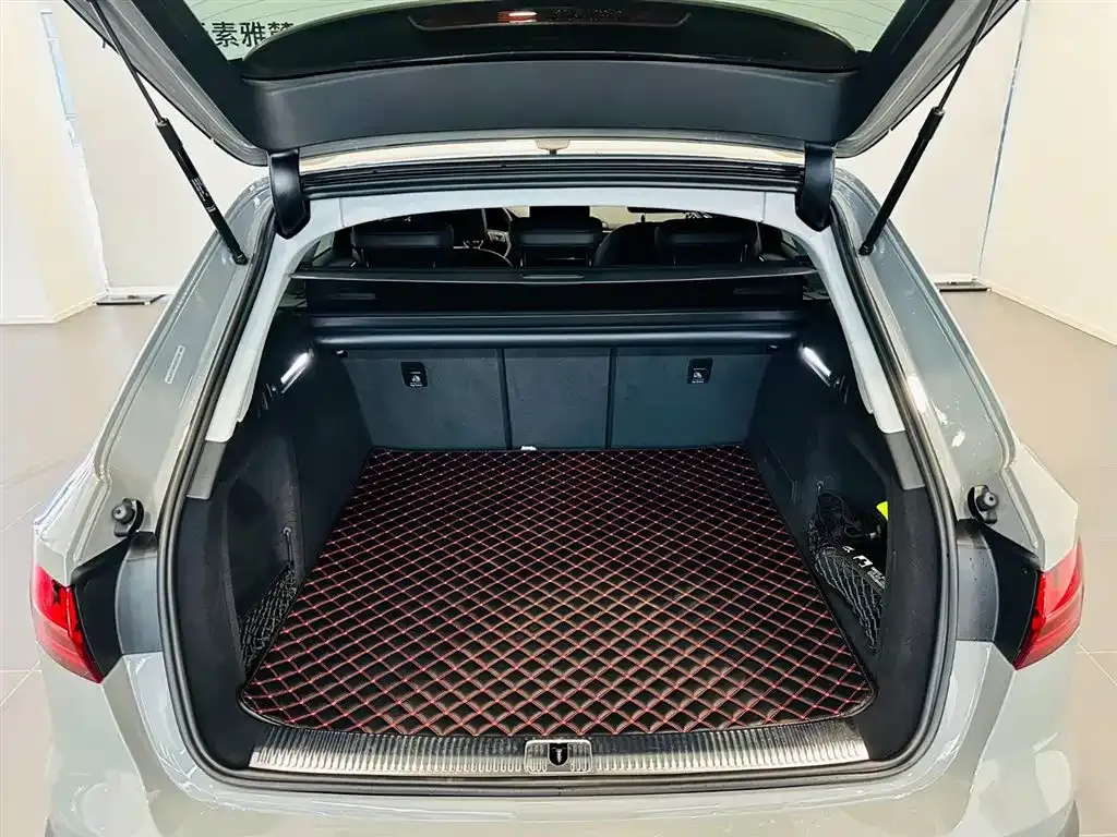 Audi A4 (Import) — фото 8