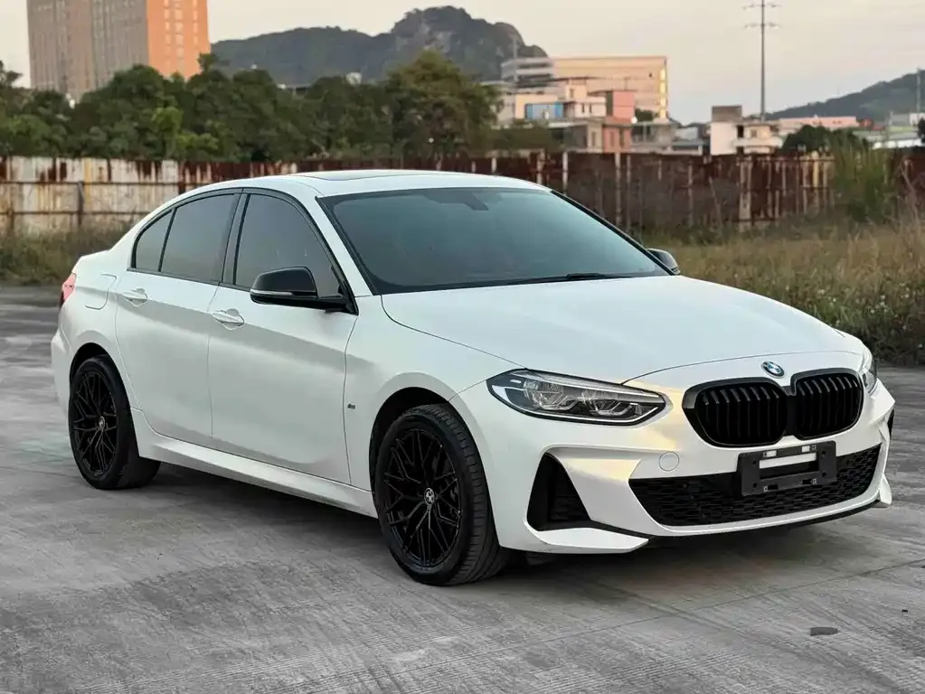BMW 1 Series — фото 1