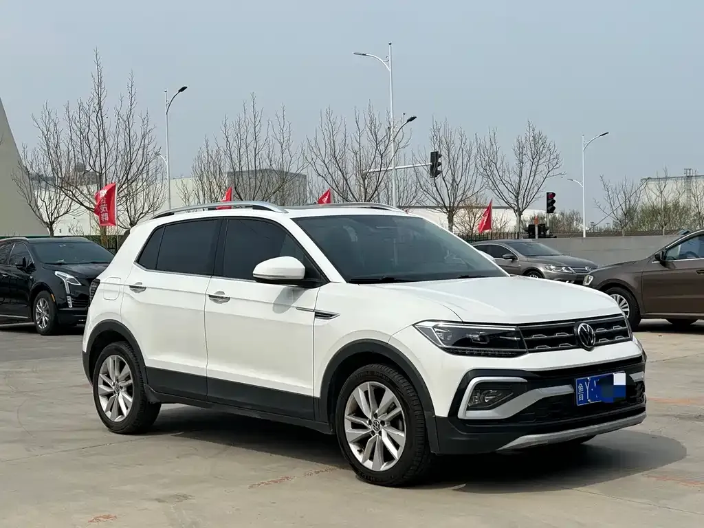 Volkswagen T-Cross — фото 1