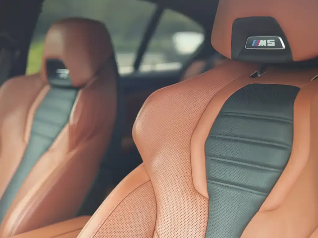 BMW M5 — фото 6