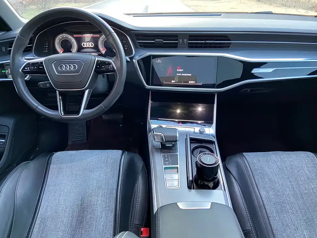 Audi A6L — фото 6
