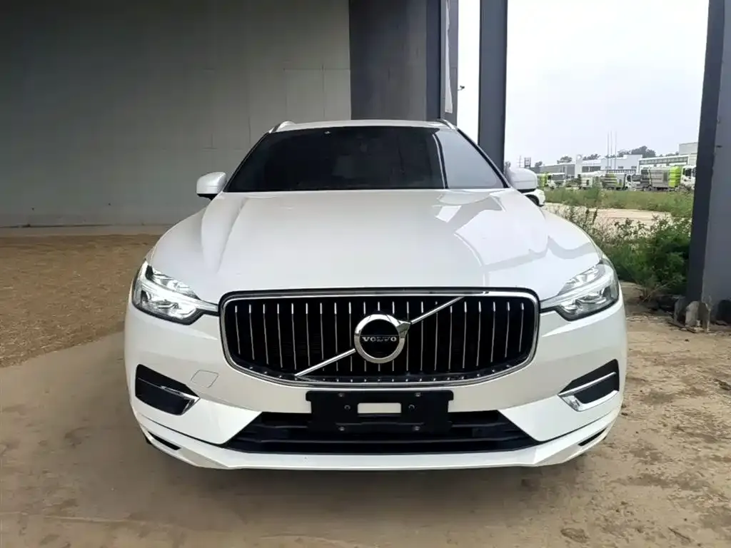 Volvo XC60 — фото 5