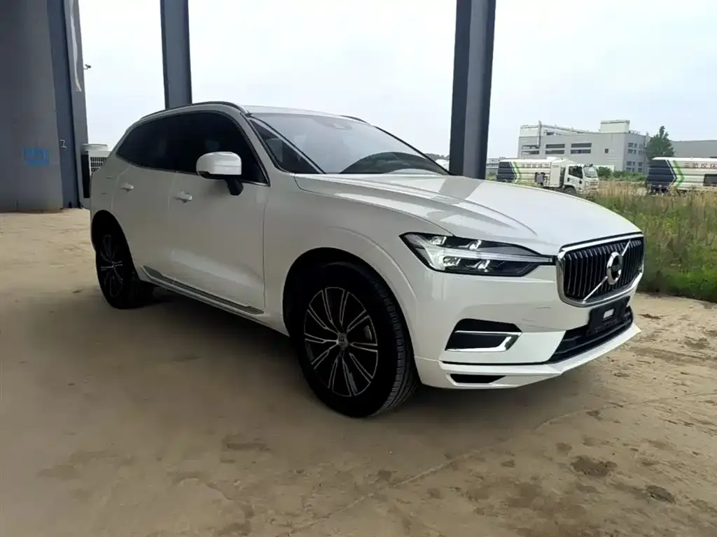 Volvo XC60 — фото 3