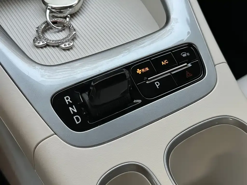 Geely Starburst — фото 3