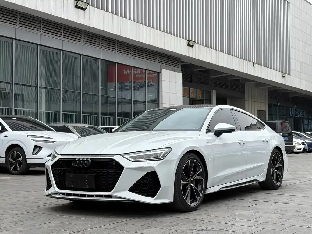 Audi A7 — фото 1
