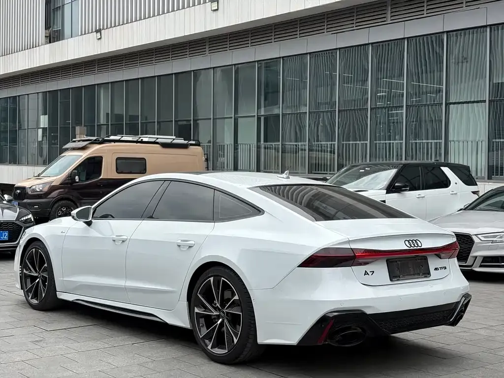 Audi A7 — фото 7
