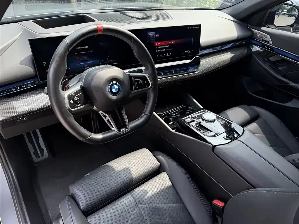 BMW i5 M60 — фото 4