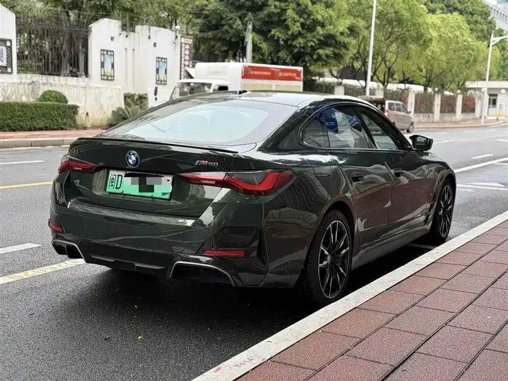 BMW i4 — фото 10