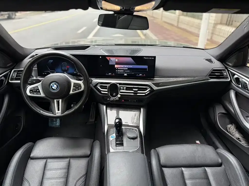 BMW i4 — фото 5