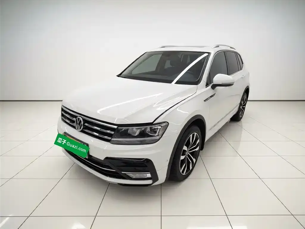 Volkswagen Tiguan L — фото 7
