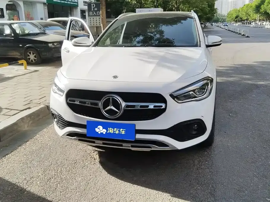 Mercedes-Benz GLA — фото 6