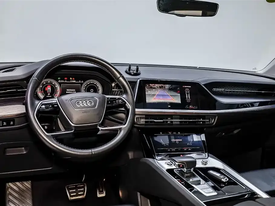 Audi Q6 — фото 10