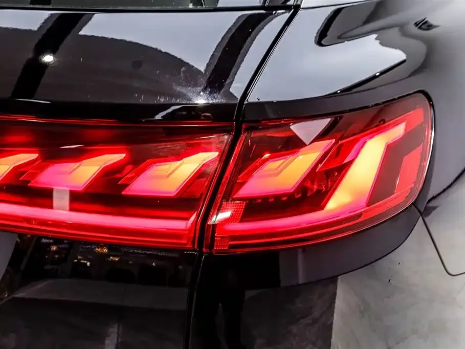 Audi Q6 — фото 3