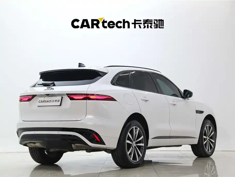 Jaguar F-PACE — фото 2