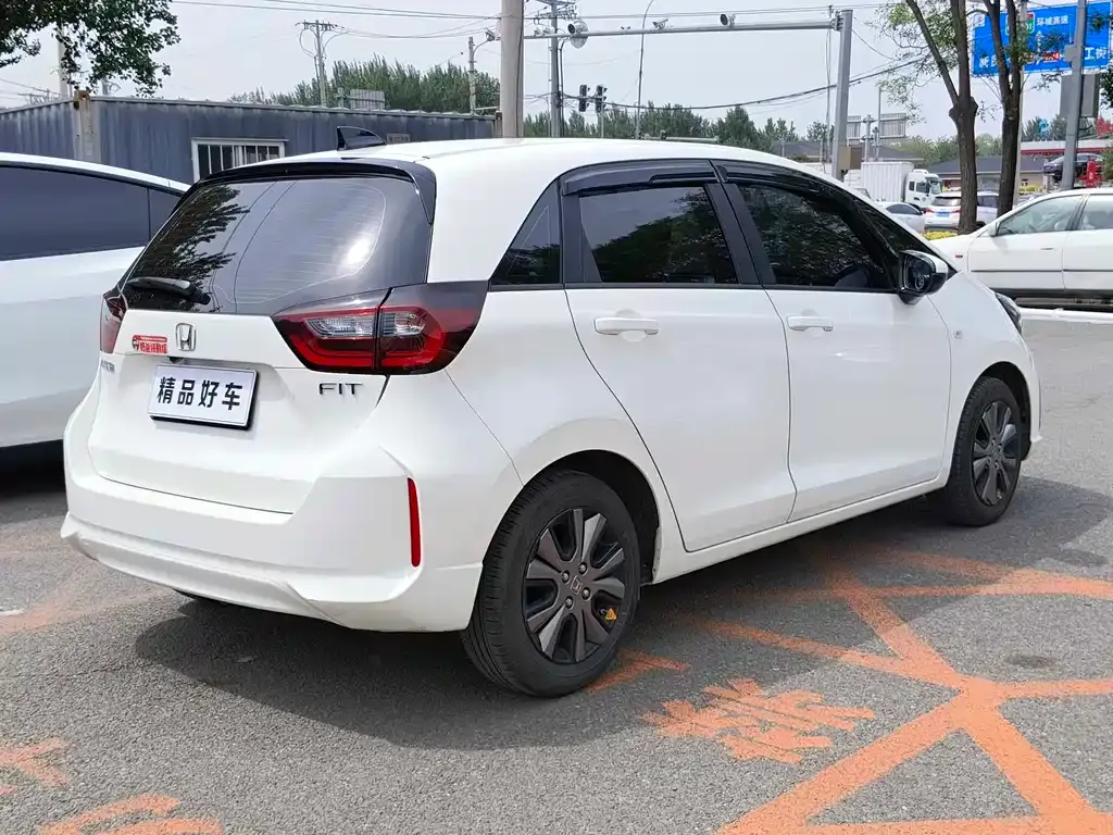Honda Fit — фото 8