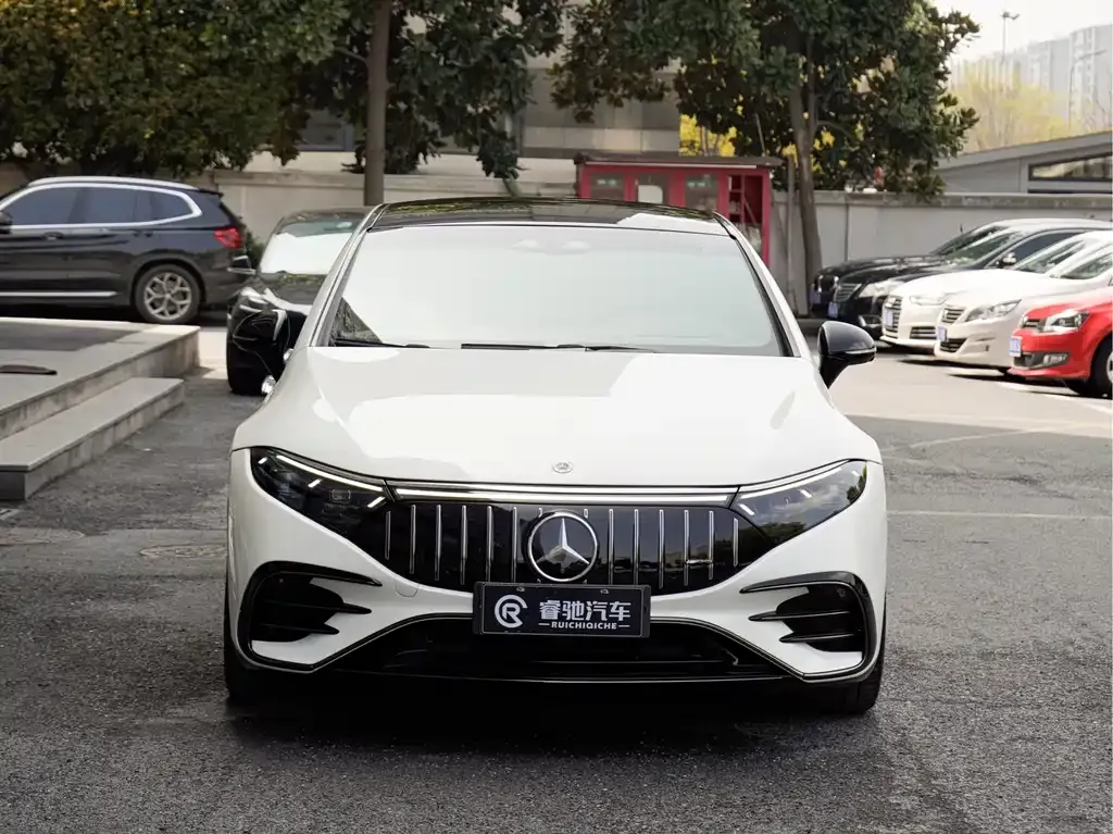 Mercedes-Benz EQS AMG — фото 6