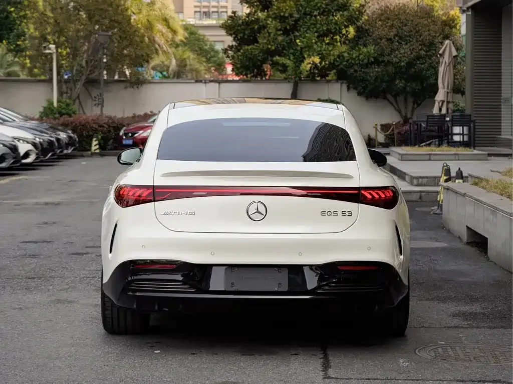 Mercedes-Benz EQS AMG — фото 4