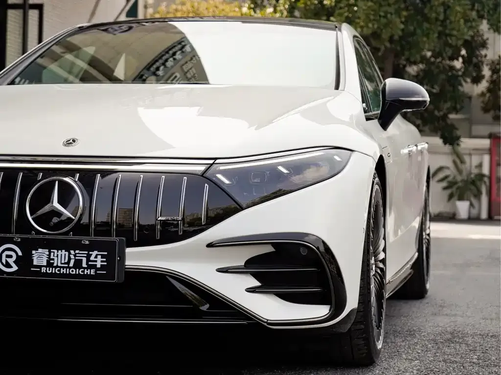 Mercedes-Benz EQS AMG — фото 3