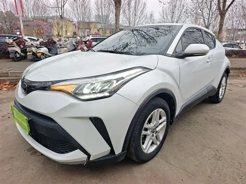 Toyota C-HR — фото 9