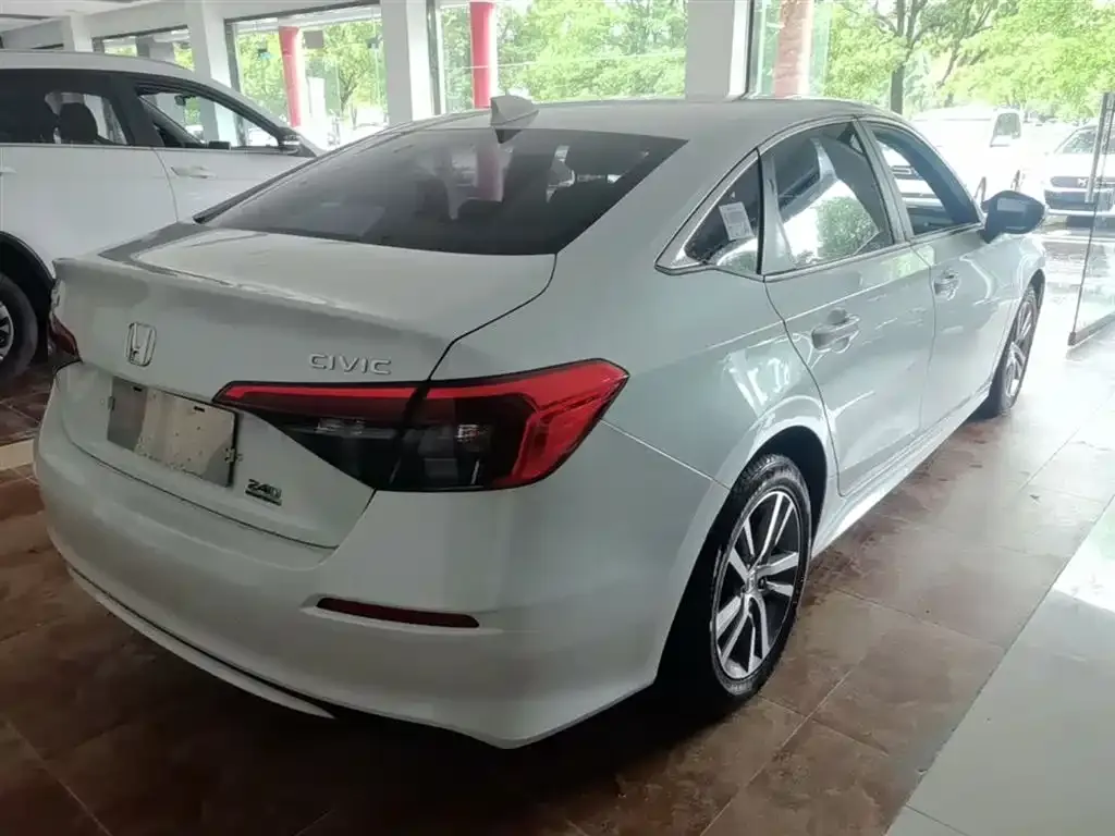 Honda Civic — фото 10