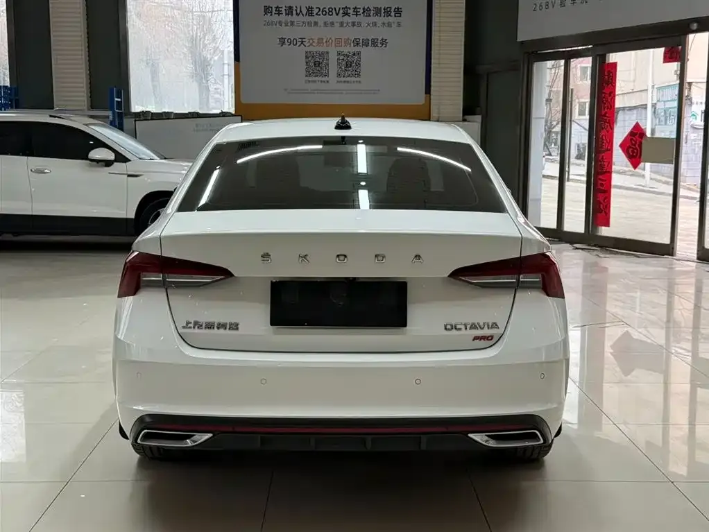 Skoda Octavia — фото 4
