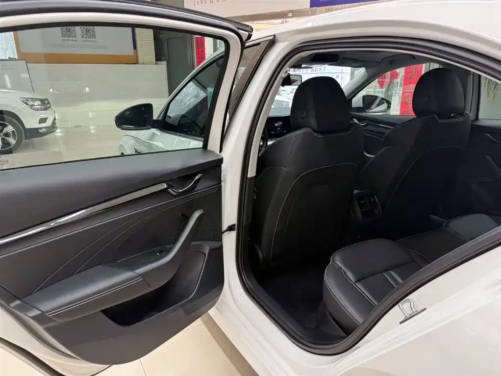 Skoda Octavia — фото 6