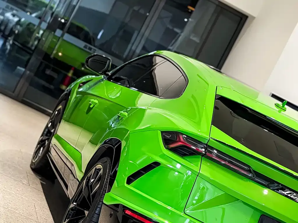 Lamborghini Urus — фото 6