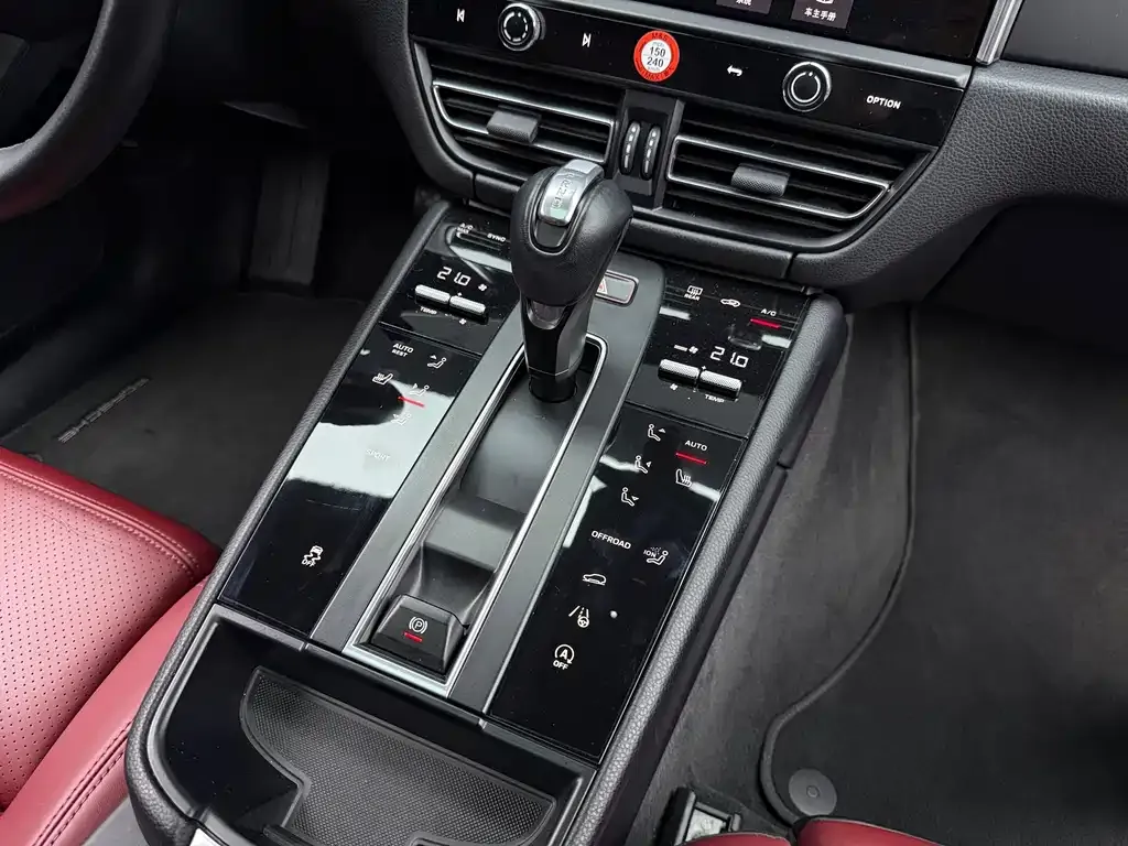 Porsche Macan — фото 10