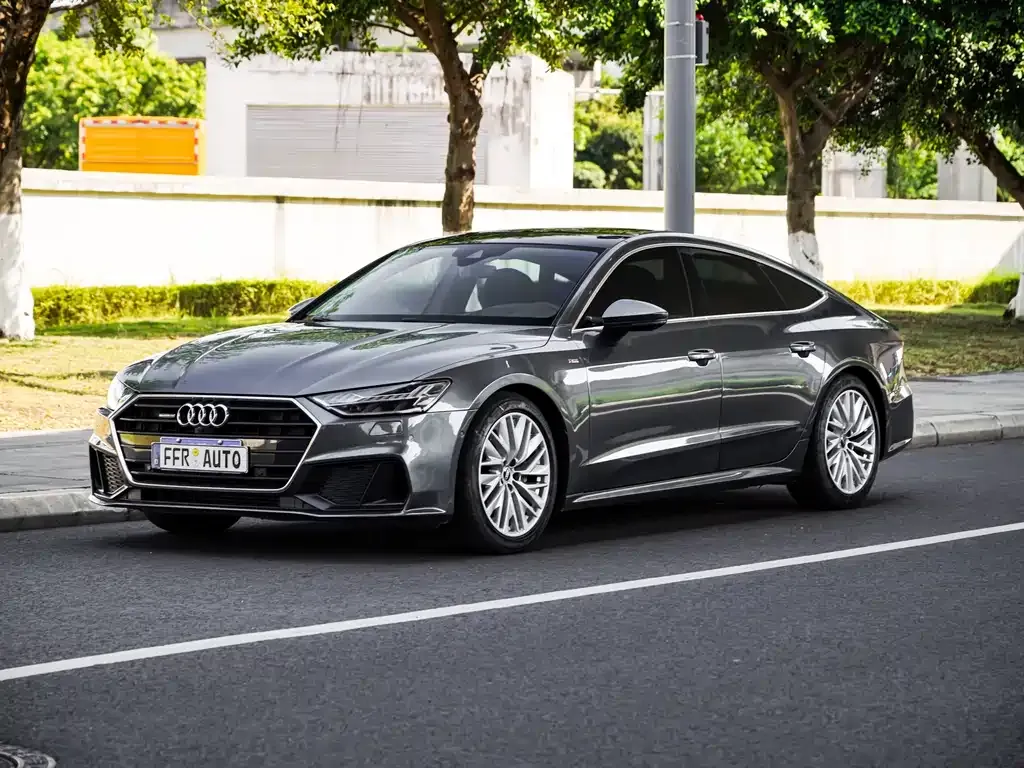 Audi A7 — фото 1