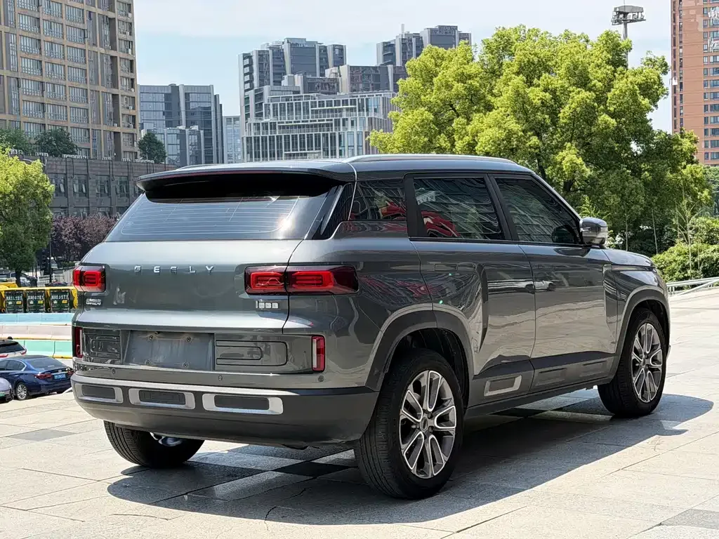 Geely Icon — фото 10